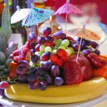 Фрукты и ягоды в меню гостевого дома Смирнова